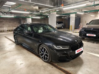 2021 BMW 5 серии 530i xDrive VII (G30/G31/G38) Рестайлинг, чёрный, 4990000 рублей, вид 3