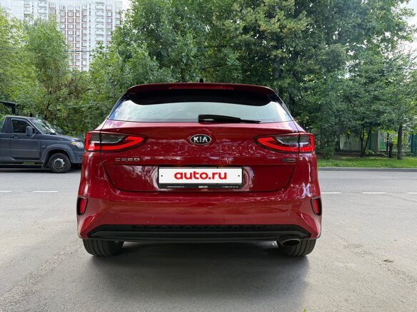 2018 Kia Ceed III, красный - вид 4