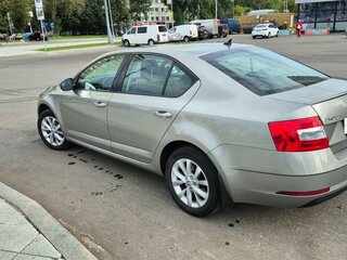 2018 Skoda Octavia III (A7) Рестайлинг, серый, 2100000 рублей, вид 4