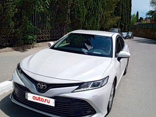 2018 Toyota Camry VIII (XV70), белый, 2140000 рублей, вид 3