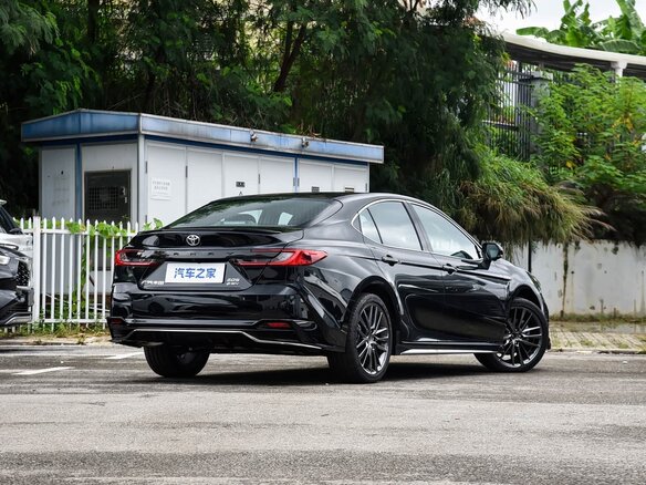 2026 Toyota Camry IX (XV80) China Market, белый - вид 4