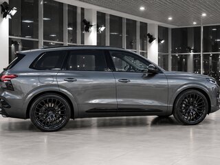 2026 Audi Q7 III (G8), серый, 18890000 рублей, вид 4