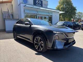2026 Mazda CX-6e, чёрный, 8370000 рублей, вид 5