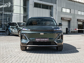 2026 Geely EX5 Гибрид EM-R, зелёный, 3829990 рублей, вид 1