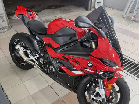 2023 BMW S 1000 RR, красный, 1900000 рублей, вид 4