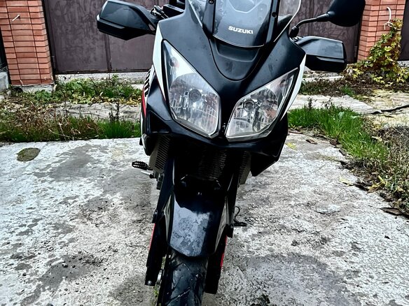 2011 Suzuki V-Strom DL 650, чёрный, 370000 рублей - вид 4