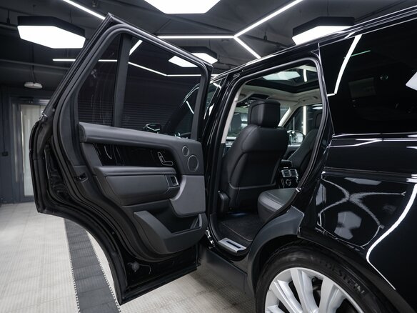 2021 Land Rover Range Rover IV Рестайлинг, чёрный, 8900000 рублей - вид 18