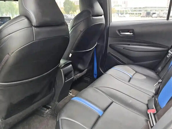 2022 Toyota Corolla Sporty XII (E210) Рестайлинг, серебристый - вид 7