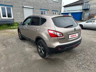 2013 Nissan Qashqai I Рестайлинг, коричневый, 1080000 рублей, вид 4