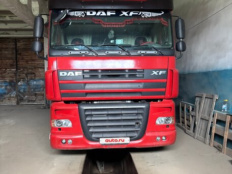 2008 DAF XF 105, красный, 4500000 рублей, вид 1