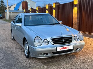 2001 Mercedes-Benz E-Класс 200 II (W210, S210) Рестайлинг, серебристый, 500000 рублей, вид 5