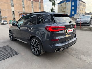 2019 BMW X5 M50d IV (G05/G18), серый, 7400000 рублей, вид 4