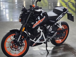 2021 KTM 200 Duke, чёрный, 320000 рублей, вид 2