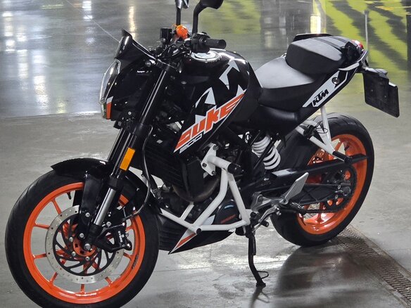 2021 KTM 200 Duke, чёрный, 320000 рублей - вид 1
