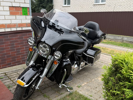2016 Harley-Davidson Electra Glide, чёрный, 1443382 рублей, вид 4