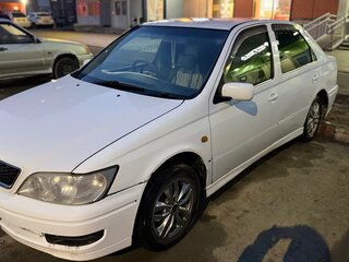 1999 Toyota Vista V (V50), белый, 375000 рублей, вид 1