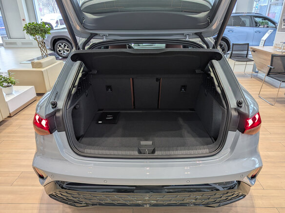 2025 Audi A3 Sportback 35 TFSI IV (8Y) Рестайлинг, серый, 4190000 рублей - вид 32