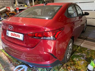 2021 Hyundai Solaris II Рестайлинг, красный, 1550000 рублей, вид 3