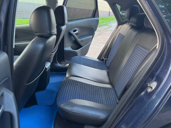 2013 Volkswagen Polo V, синий, 640000 рублей - вид 9