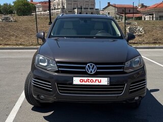 2010 Volkswagen Touareg II, серый, 1850000 рублей, вид 3