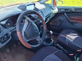 2011 Ford Fiesta Mk6, красный, 495000 рублей, вид 5
