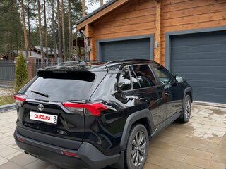 2024 Toyota RAV4 V (XA50), чёрный, 4095000 рублей, вид 3