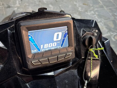 2017 Polaris 800 Switchback, чёрный, 900000 рублей, вид 3