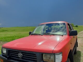 1994 Toyota Hilux V, красный, 990000 рублей, вид 5