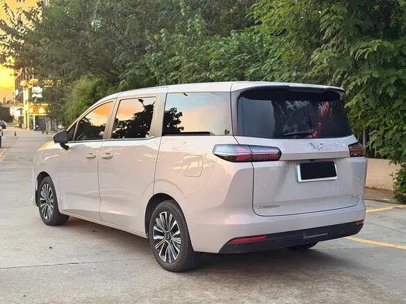 2025 Wuling Starlight 730, бежевый, 1719010 рублей - вид 5
