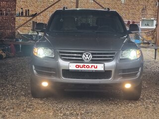 2008 Volkswagen Touareg I Рестайлинг, серый, 950000 рублей, вид 1