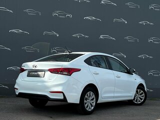 2019 Hyundai Solaris II, белый, 1110600 рублей, вид 2