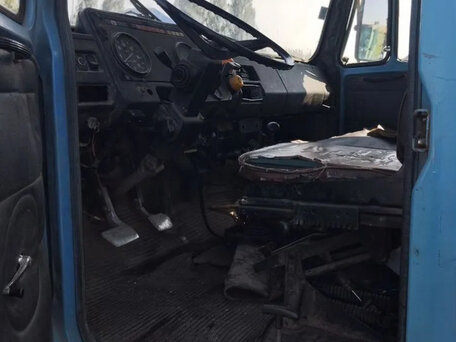 1993 ЗИЛ 4331, голубой, 170000 рублей, вид 5