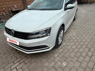 2016 Volkswagen Jetta VI Рестайлинг, белый, 1620000 рублей, вид 3