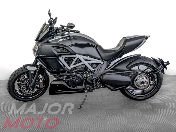 2014 Ducati Diavel Carbon, чёрный, 999000 рублей - вид 1