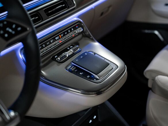 2025 Mercedes-Benz V-Класс Extra Long 300 d экстра длинный III (W447) Рестайлинг 2, чёрный, 18700000 рублей - вид 16