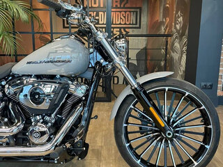 2025 Harley-Davidson Breakout, серый, 3750000 рублей, вид 3