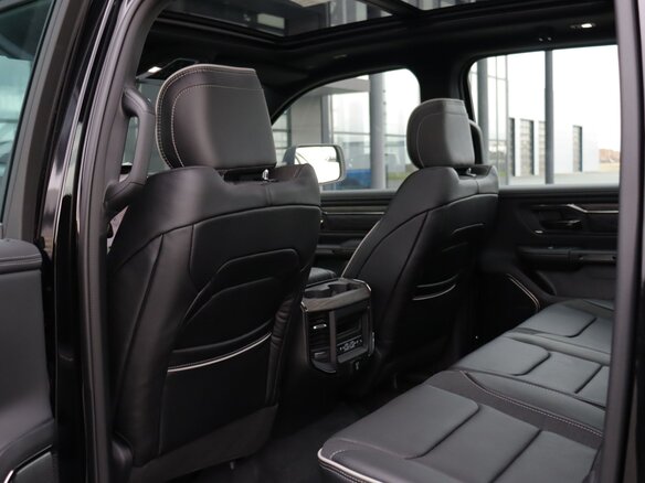 2026 Ram 1500 Crew Cab V Рестайлинг, чёрный, 11690000 рублей - вид 35