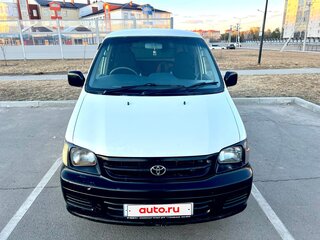 2002 Toyota Town Ace III, белый, 380000 рублей, вид 3