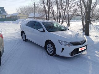 2016 Toyota Camry VII (XV50) Рестайлинг, белый, 2300000 рублей, вид 2