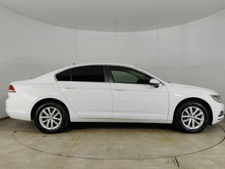 2018 Volkswagen Passat B8, белый, 1590000 рублей, вид 4