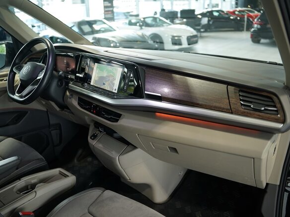 2023 Volkswagen Multivan T7, чёрный, 4790007 рублей - вид 20