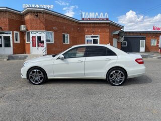 2010 Mercedes-Benz E-Класс 200 5G-Tronic IV (W212, S212, C207), белый, 1550000 рублей, вид 4