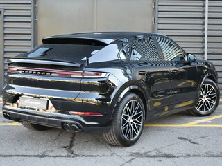 2026 Porsche Cayenne Coupé III Рестайлинг, чёрный, 17950000 рублей, вид 5