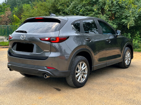 2023 Mazda CX-5 II Рестайлинг, серый, 2510000 рублей, вид 4