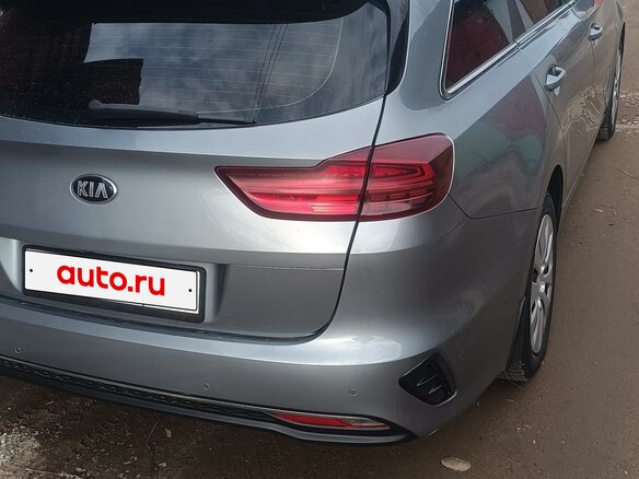 2019 Kia Ceed III, серебристый, 1315000 рублей - вид 9