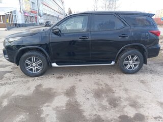 2020 Toyota Fortuner II Рестайлинг, чёрный, 4050000 рублей, вид 5