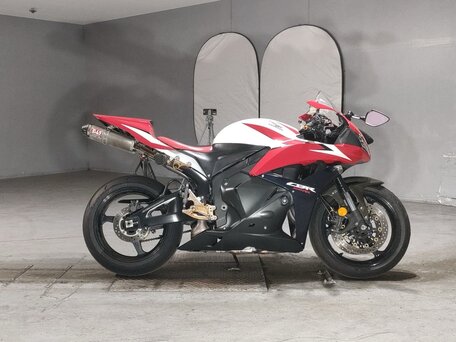 2013 Honda CBR 600RR, белый, 664000 рублей, вид 1