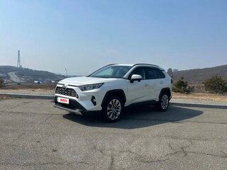 2020 Toyota RAV4 V (XA50), белый, 3700000 рублей, вид 1