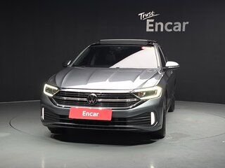 2024 Volkswagen Jetta VII Рестайлинг, серый, 2480000 рублей, вид 2