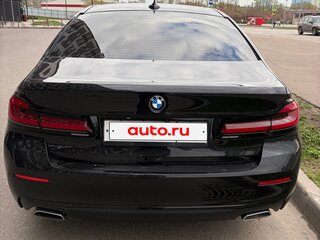 2022 BMW 5 серии 520i VII (G30/G31/G38) Рестайлинг, чёрный, 4635000 рублей, вид 4